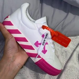 off whites low top